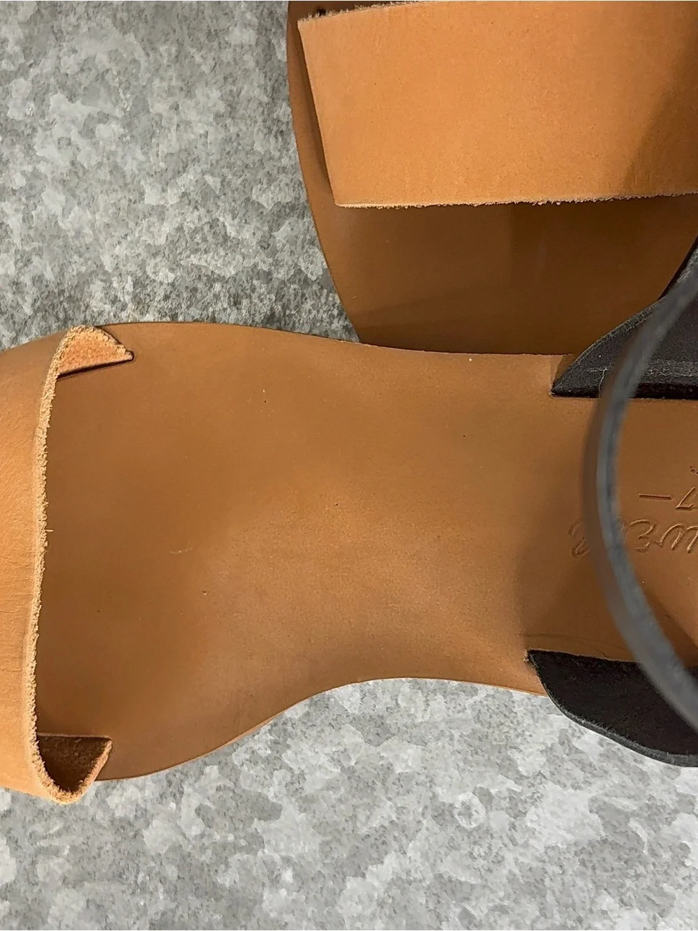 Madewell Leather Black and tan Ankle Strap Sandal size 8